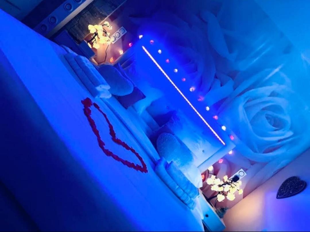 Bed and Breakfast Les Nids De La Baie Favieres  Экстерьер фото
